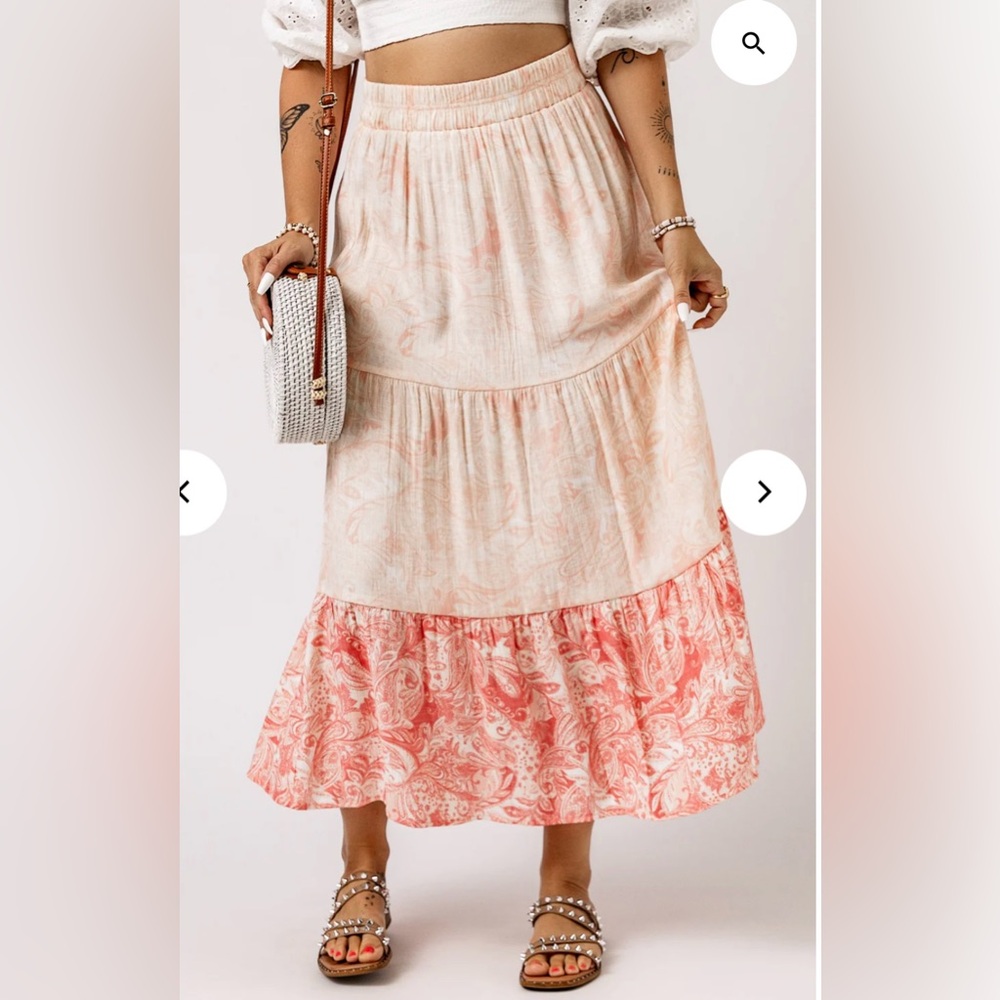 Wonderly pink paisley tiered skirt, Size Small, NWT
